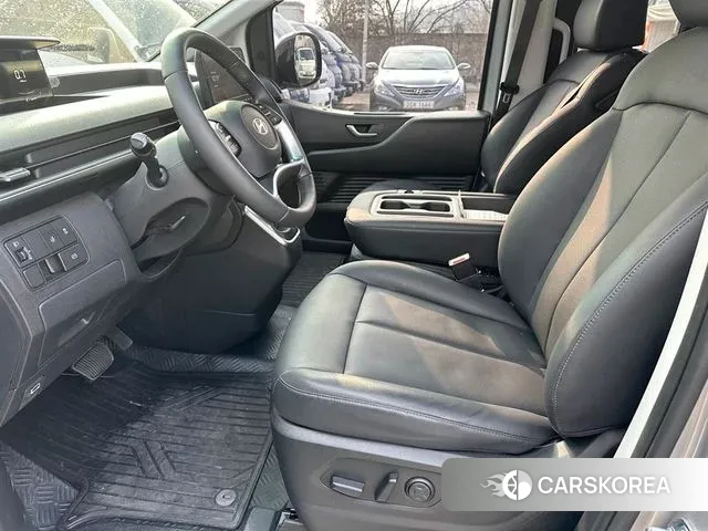 Hyundai Staria 2024 Серебряный из Кореи, фото 3