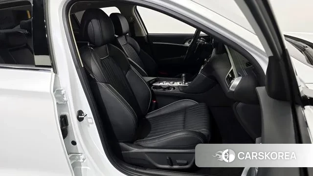 Genesis The New G70 2021 Белый из Кореи, фото 3