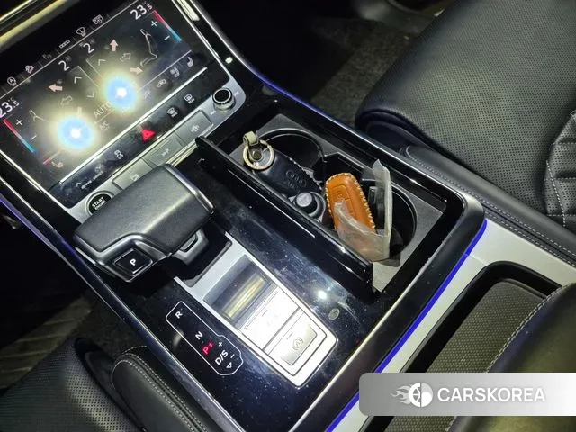 Audi Q8 (4M) 2022 Черный из Кореи, фото 3