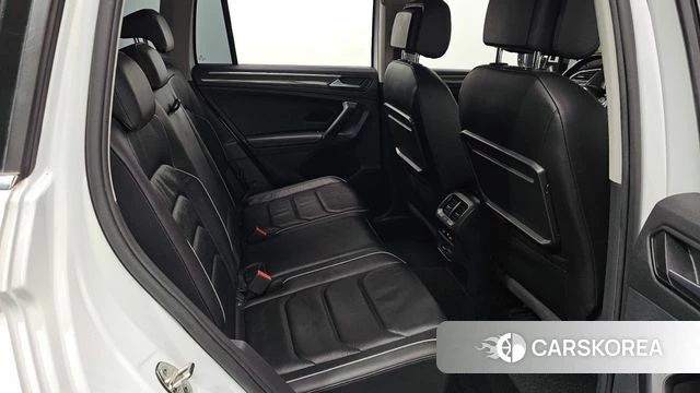 Volkswagen Tiguan second Generation 2020 Белый из Кореи, фото 3