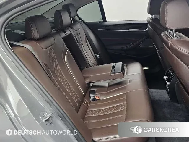 BMW 5 Series (G30) 2020 Серебристо-серый из Кореи, фото 3