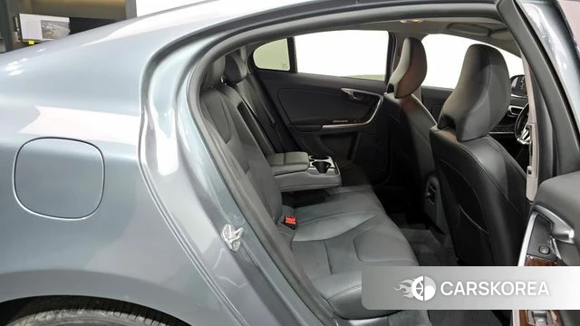 Volvo S60 2018 Серый из Кореи, фото 3