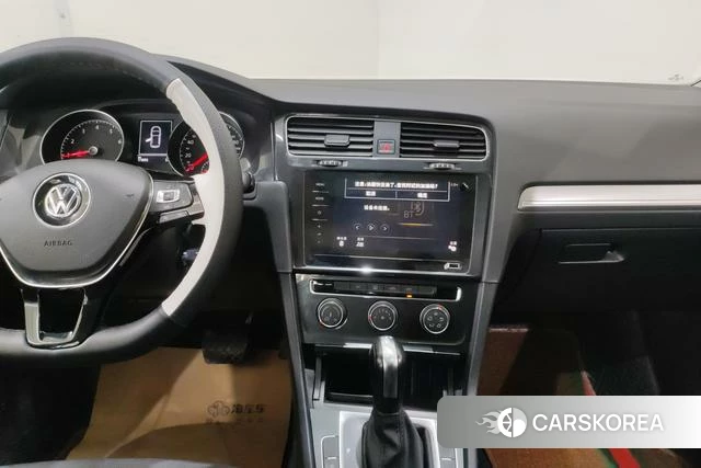 Volkswagen Golf 2020 Белый из Китая, фото 3