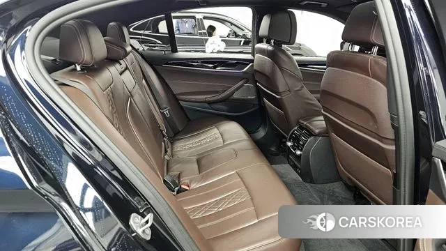 BMW 5 Series (G30) 2021 Черный из Кореи, фото 3