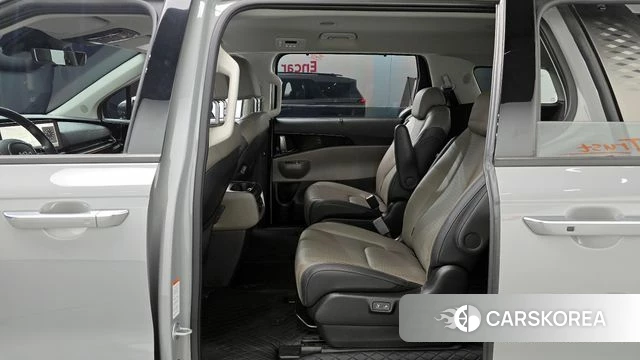 Kia The New Carnival 4th Generation 2024 Серебристо-серый из Кореи, фото 3