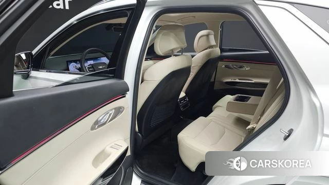 Genesis GV70 2024 Белый из Кореи, фото 3