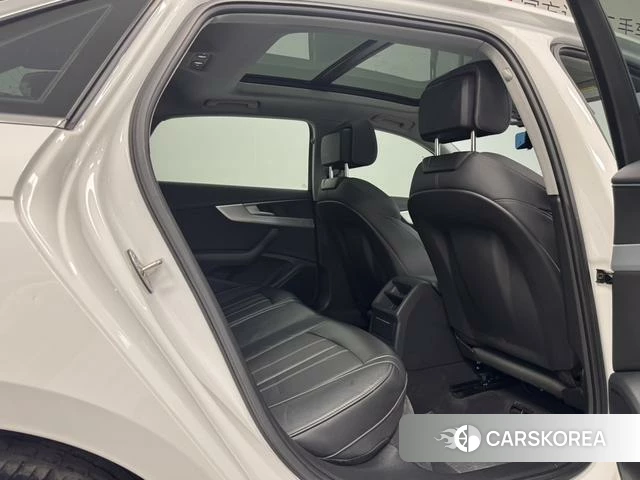 Audi A4L 2023 Белый из Китая, фото 3