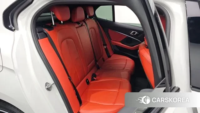 BMW 1 Series (F40) 2021 Белый из Кореи, фото 3