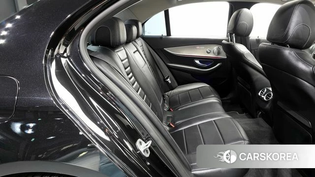 Mercedes-Benz E-Class W213 2019 Черный из Кореи, фото 3
