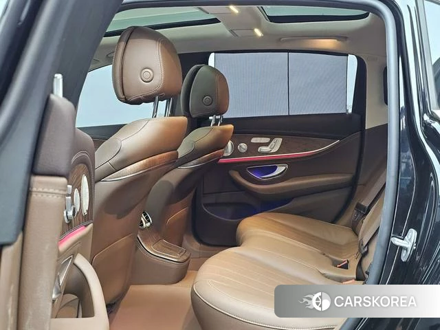 Mercedes-Benz E-class 2023 Черный из Китая, фото 3