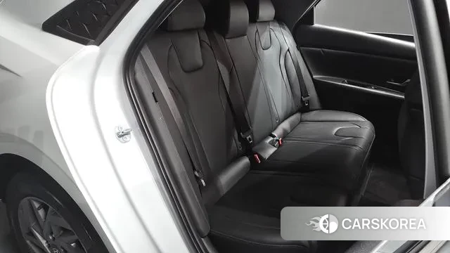 Hyundai The New Avante (CN7) 2024 Белый из Кореи, фото 3