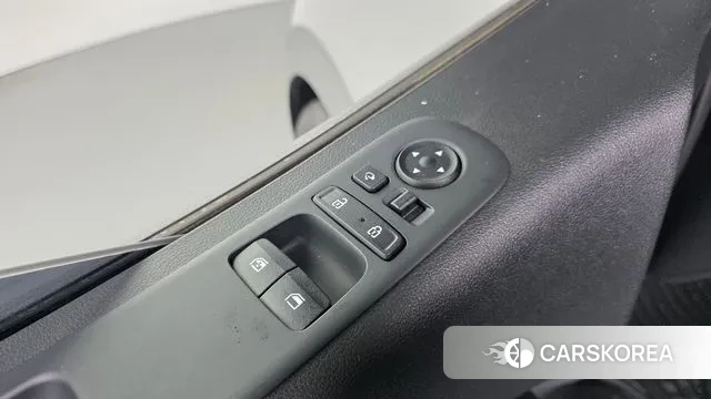 Hyundai Staria 2023 Серебряный из Кореи, фото 3