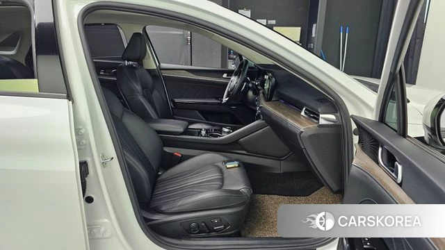 Kia K5 3rd generation 2023 Белый из Кореи, фото 3