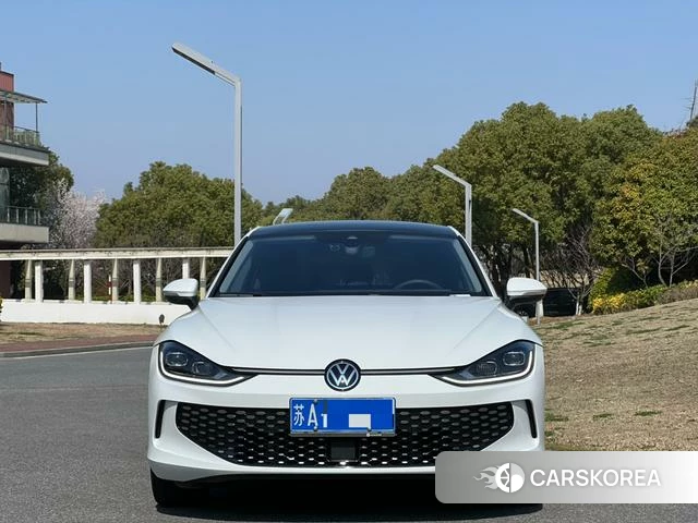 Volkswagen Lingdu 2024 Белый из Китая, фото 3