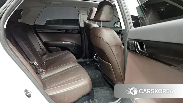 Hyundai Grandeur Hybrid (GN7) 2023 Белый из Кореи, фото 3