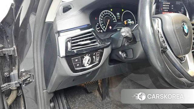 BMW 5 Series (G30) 2019 Серый из Кореи, фото 3