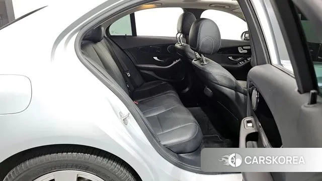 Mercedes-Benz C-Class W205 2018 Серебряный из Кореи, фото 3