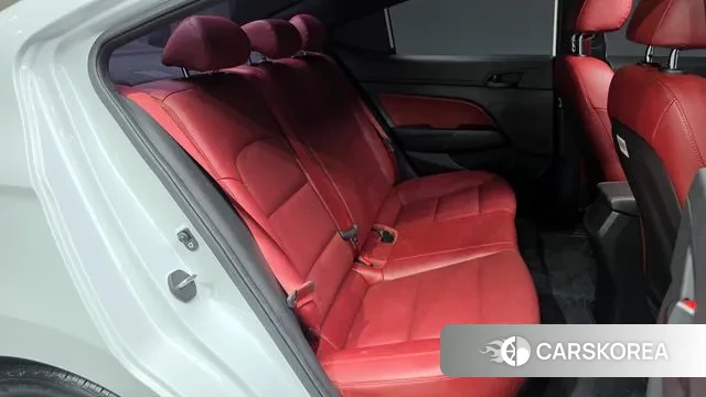 Hyundai Avante AD 2018 Белый из Кореи, фото 3