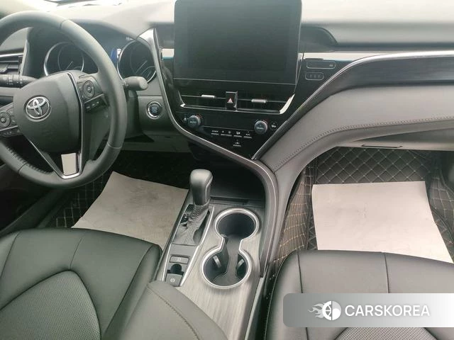 Toyota Camry 2021 Белый из Китая, фото 3