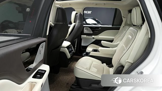 Lincoln Aviator 2nd generation 2022 Белый из Кореи, фото 3