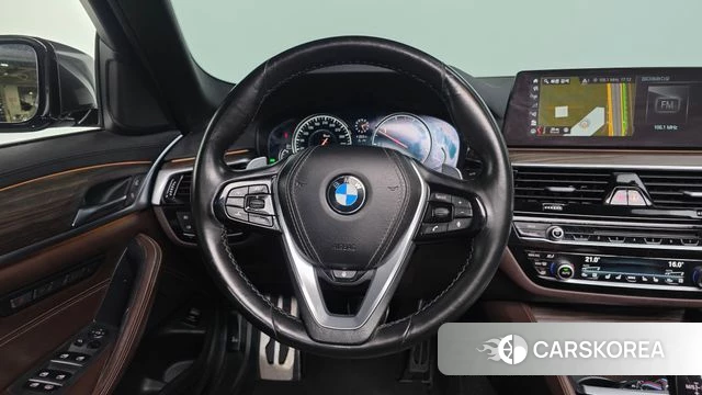 BMW 5 Series (G30) 2018 Серый из Кореи, фото 3