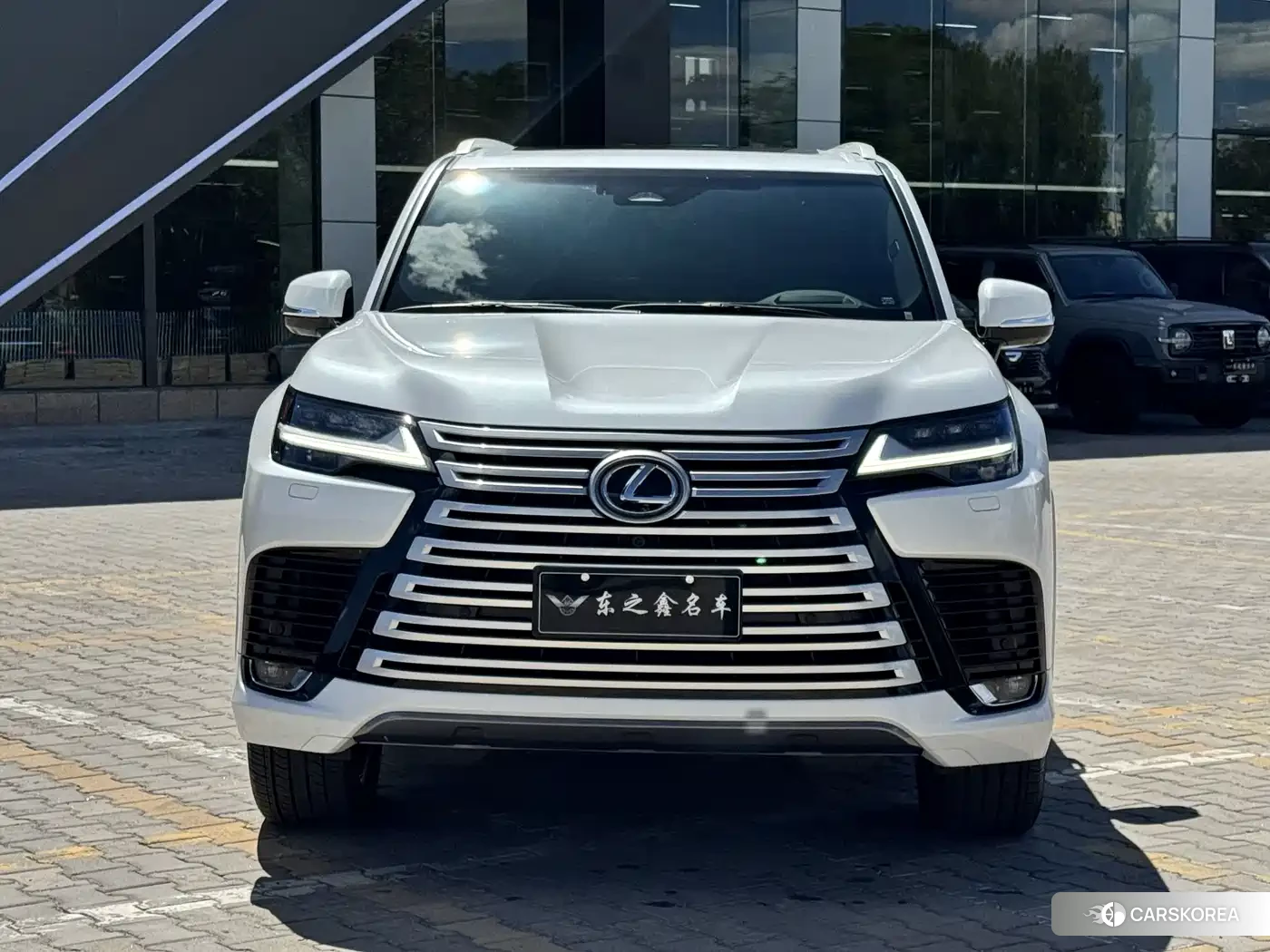 Lexus LX 2026 Белый из Китая, фото 3