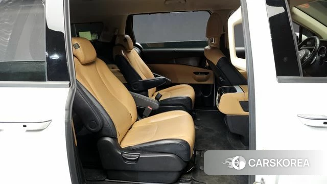 Kia Carnival 4th generation 2023 Белый из Кореи, фото 3