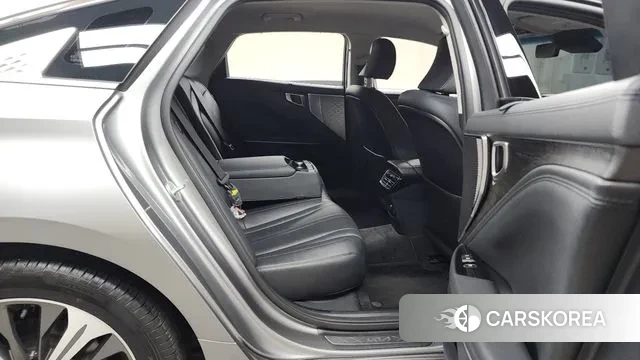 Kia K8 2021 Серебряный из Кореи, фото 3