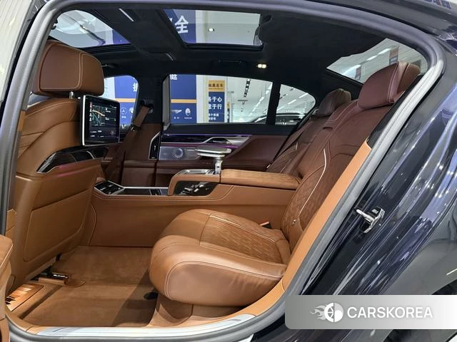 BMW 7 series 2021 Черный из Китая, фото 3