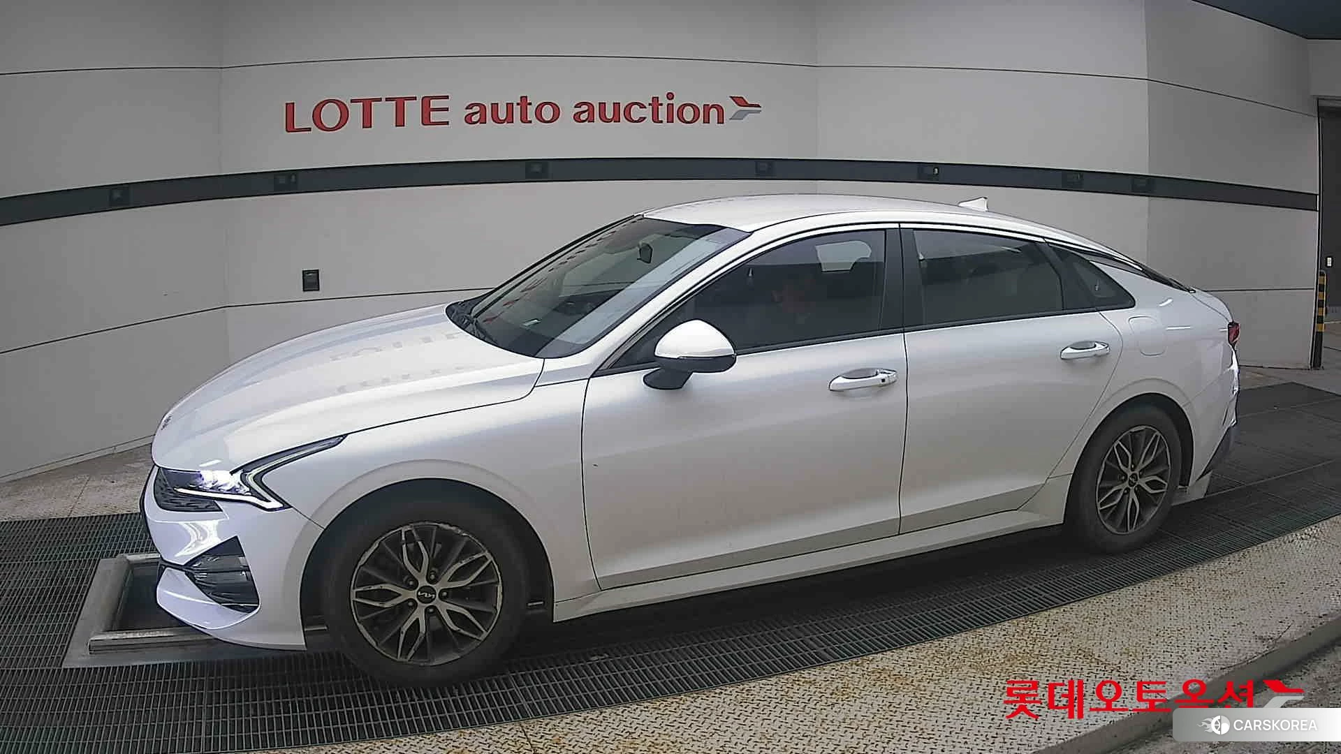 Kia K5 2022 Белый из Кореи, фото 3