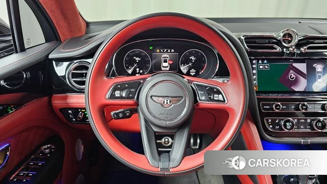 Bentley Bentayga 2023 Черный из Кореи, фото 3