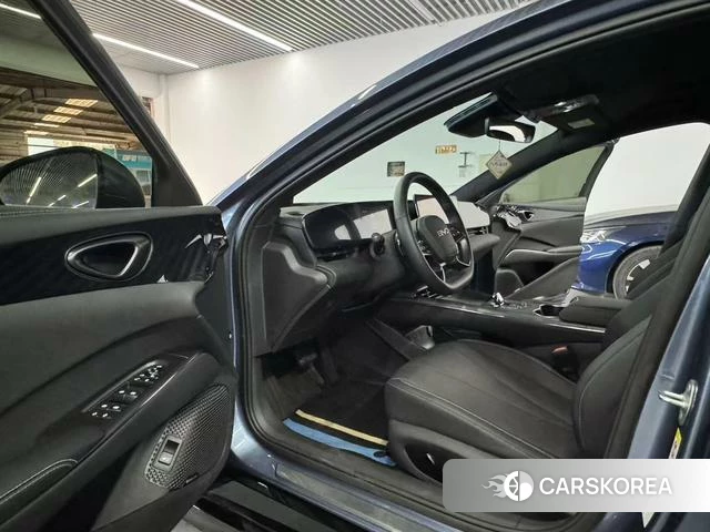 BYD seal 2025 Серебристо-серый из Китая, фото 3