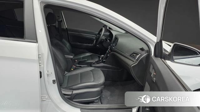 Hyundai Avante AD 2018 Белый из Кореи, фото 3