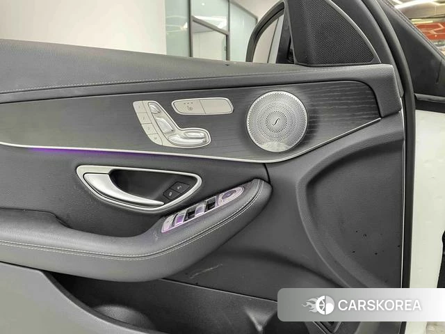 Mercedes-Benz Class C 2021 Белый из Китая, фото 3