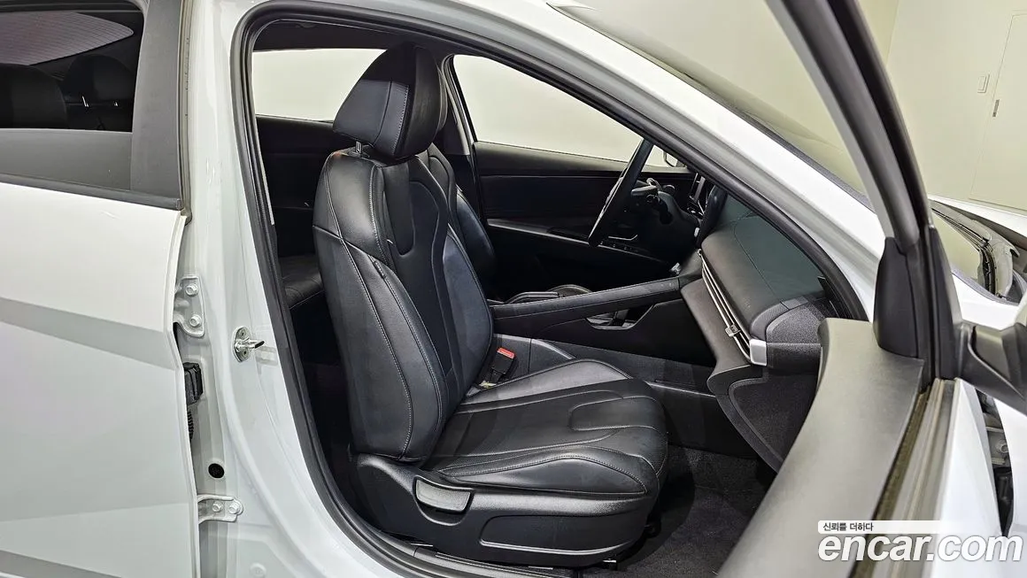 Hyundai Avante (CN7) 2022 Белый из Кореи, фото 3