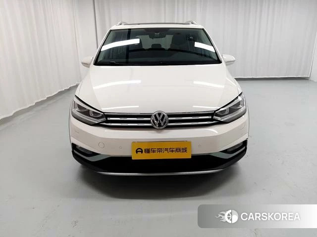 Volkswagen Touran L 2021 Белый из Китая, фото 3