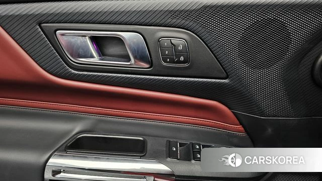 Ford Mustang 7th Generation 2024 Красный из Кореи, фото 3