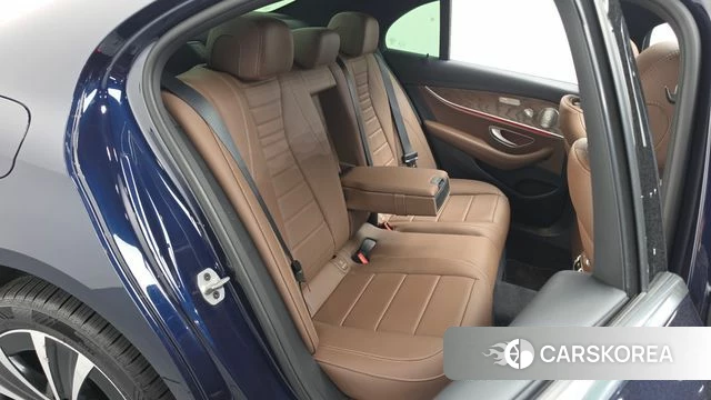 Mercedes-Benz E-Class W213 2021 Синий из Кореи, фото 3
