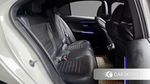 Mercedes-Benz C-Class W206 2022 Белый из Кореи, фото 3