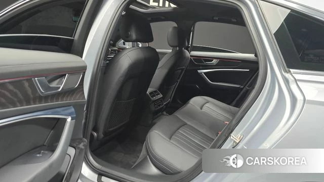 Audi A6 (C8) 2021 Серебристо-серый из Кореи, фото 3