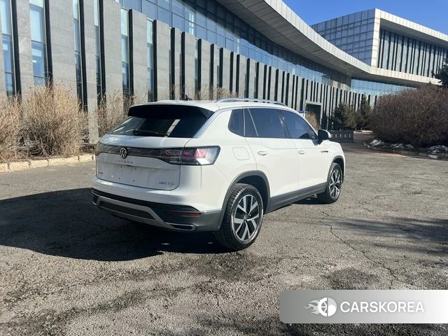 Volkswagen Tanyue 2023 Белый из Китая, фото 3