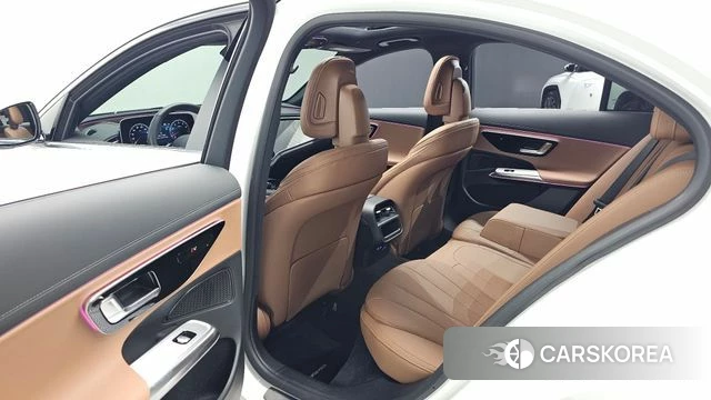 Mercedes-Benz E-Class W214 2025 Белый из Кореи, фото 3