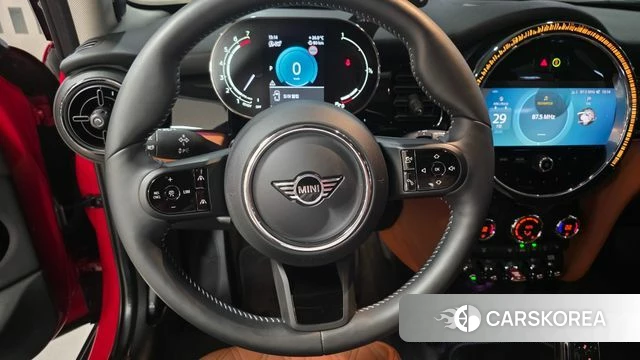 Mini Cooper S 2024 Красный из Кореи, фото 3