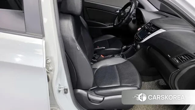 Hyundai Accent (New type) 2018 Белый из Кореи, фото 3