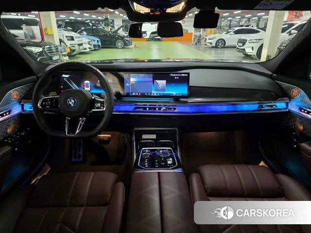 BMW 7 Series (G70) 2024 Белый из Кореи, фото 3