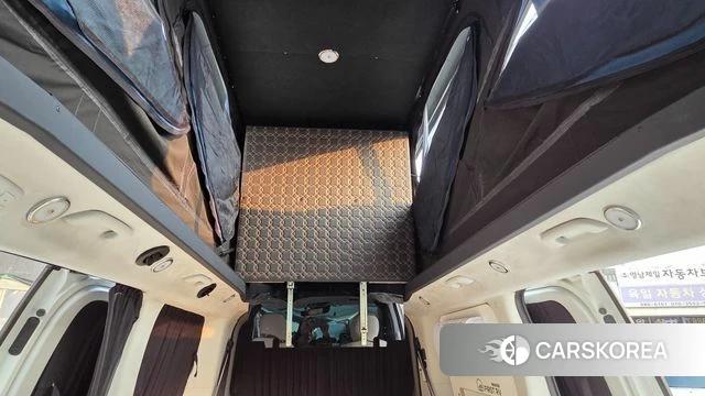 Hyundai Staria 2024 Белый из Кореи, фото 3