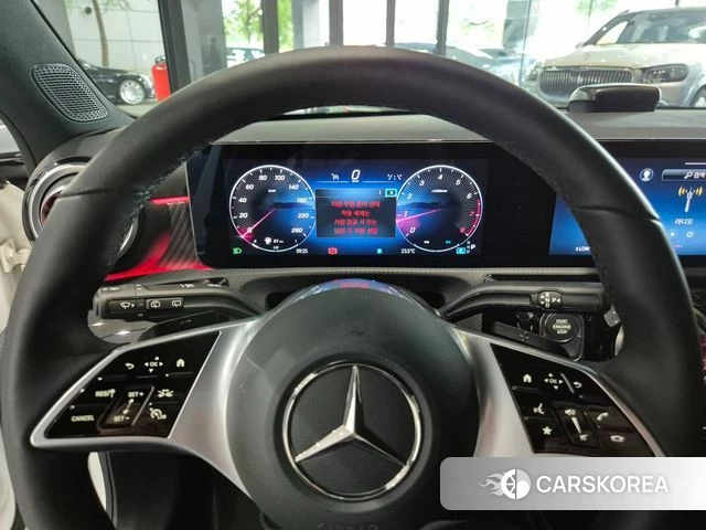 Mercedes-Benz A-Class W177 2025 Белый из Кореи, фото 3