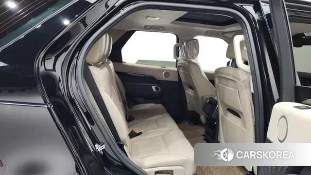 Land Rover Discovery 5 2018 Черный из Кореи, фото 3