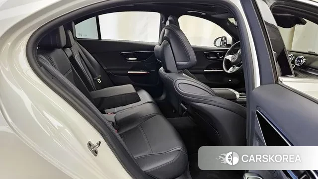 Mercedes-Benz C-Class W206 2025 Белый из Кореи, фото 3