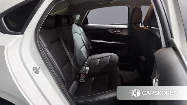 Kia The New K3 2nd generation 2021 Белый из Кореи, фото 3